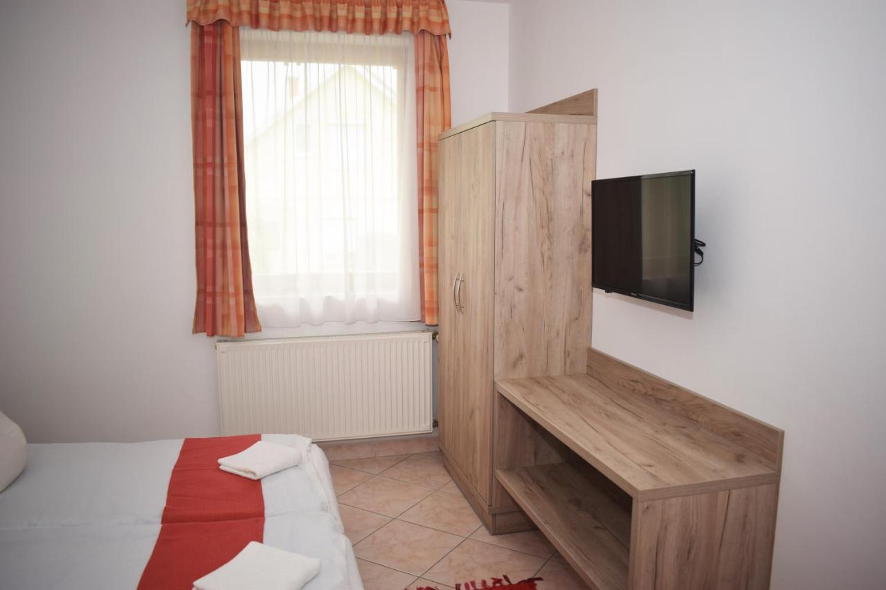 Varga Apartmanhaz Zalakaros Buitenkant foto