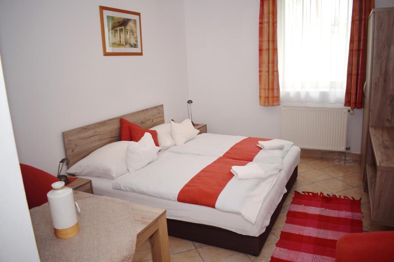 Varga Apartmanhaz Zalakaros Buitenkant foto